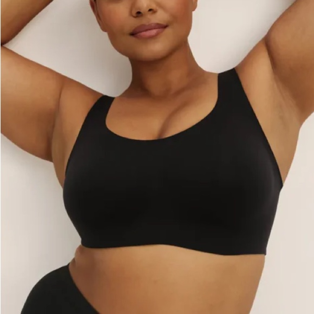 Knix Seamless Black Bralette